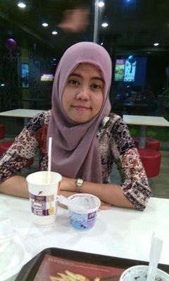 neninursepti's profile picture. kerja buat masa depan itu sangat penting buat Gw, semangat sukses buat Gw, :)