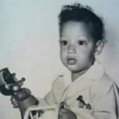 e2a05705ddf3452's profile picture. 