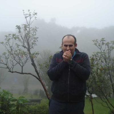حين تغرب من حياتك أشياء كنت تحبها لا تضيع وقتك بالوقوف أمام لحظة الغروب  أستدر نحو الشرق وابحث عن النور تفاءل فهناك شروق جديد
