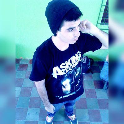 yravir2012's profile picture. Ola, Td bem?...Não...Pois vai tomar no cu porra