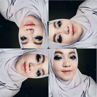Luckily I grew up with a simple family and live well. No one should I brag about. I am a nobody, only Allah who has everything||Economic education'10 UPI