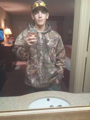 StpeterDustin's profile picture. 