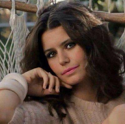 ‏‏‏‏‏‏‏‏‏‏‏‏‏‏‏غرامي أنت ومابغير خياري بمال الكون مابرضا بدالك السما والأرض وايش فيهم حوارى ماشفت نهار ياعمري بجمالك بحبك كتير ياأغلى الناس على قلبي ♥ عاصي الحل