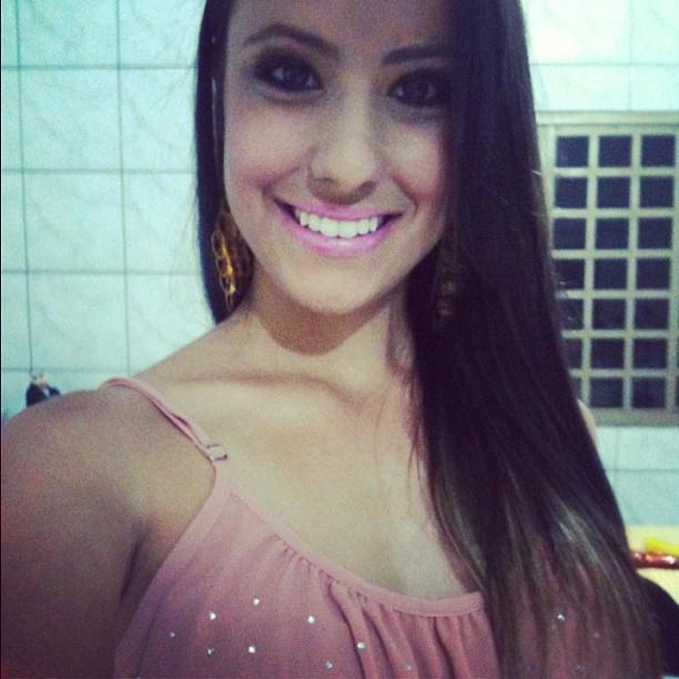 zoeivcsne's profile picture. Meu estilo de vida liberta a minha mente,sou completamente louca mais uma louca consciente =)