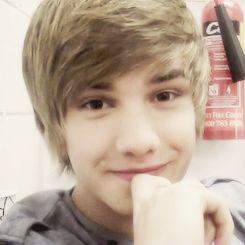 cuando liam canta el mundo se calla
