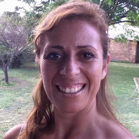 Professora d'Idiomes, Interculturalitat i Traducció (UNED) Regidora d'ERC a @AjRoses 
