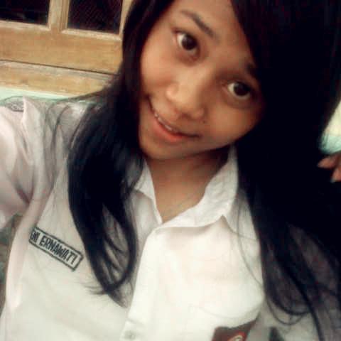TK : Mekar Jaya 
SD : Banyudono 01
SMP : walisongo
SMK : smk n 1 rembang
UNIVERSITY : . . . . . .???????????