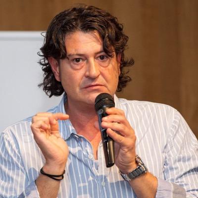 Apasionado de la Biología y de cómo enseñar con facilidad