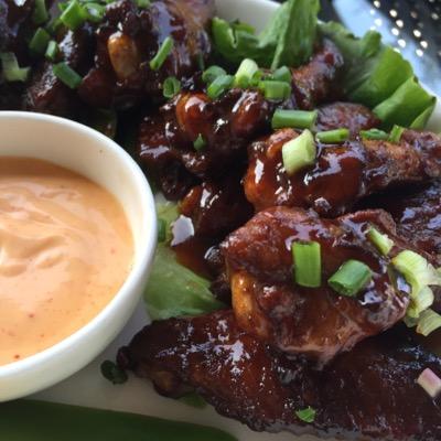 WallGingerbread's profile picture. It's finally here! A page that features pure , unadulterated food love and occasional offbeat travel  
Instagram: thegingerbreadwall