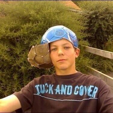 i am responisble for louis' style and im not talking about harry