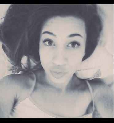 Kiss me under the light of a thousand stars