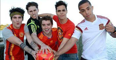 This is a support acount for the group Midnight red. If you like this group or you want to know more about them follow this acount. {TEAM ERIC} 3/6