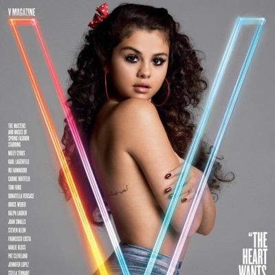 Retweet/quote the tweets to make Selena Gomez your 'Favourite Female Artist' at the 2015 KCA's!