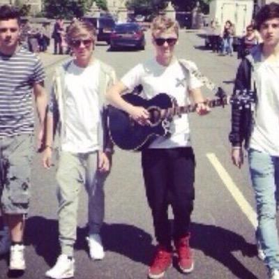 dm me any memories to do with overload or the fandom and i'll post them anonymously // ask for a follow back