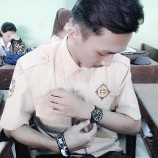 My Name Is Mohammad Rizky Darmawan. PUT'S! http://t.co/3ViGFG94Vc