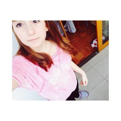 Eve~Youtuber~Singer~SLOVENIA~One Direction&Troyler AF~Professional Fangirl~^^
