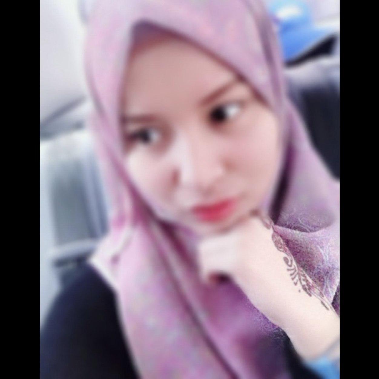 SyeeraAmai's profile picture. Tanned 👸🏿 Petite 🙆🏿 Too Jelita Too Handle 👙#AiSy 👨‍👩‍👦 My BigBoss #TuanAizu My BabyBoss #Habib