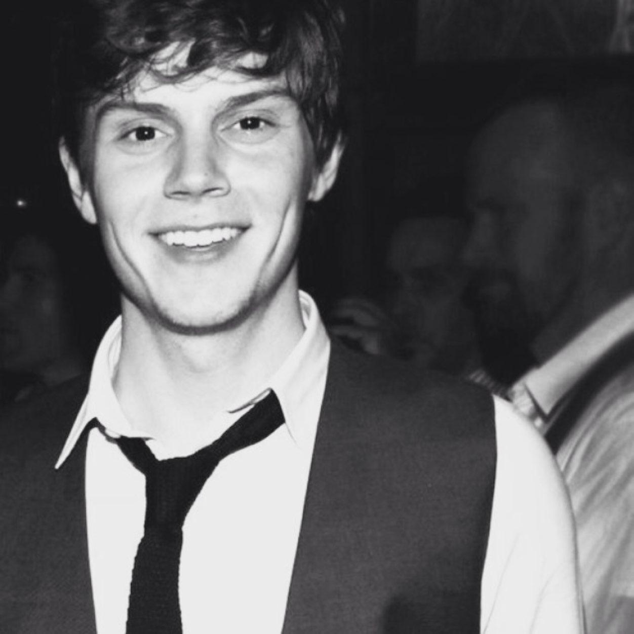 Normal people scare me.
{FL:RP/Descriptive/Mature/Single/FAKE)