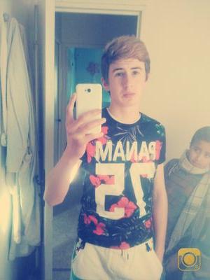 mickael 15ans    snapchat:mickael.59600 
facebook:mickael ton futur ex 
instagrame mickael_59600