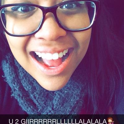 RichelleBee's profile picture. 