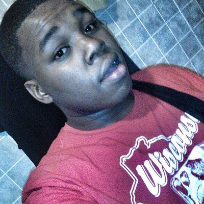 new instagram 
new me 
laughter is my codeine 
nd making making jokes smoking 
nd working 
is my hobby 

follow me nd ill follow back