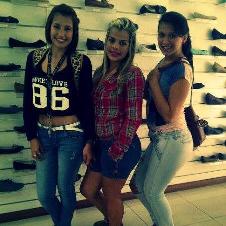 ♥living ln your world ♥
\o/woolis soy yohaSousa ,como todos ya ven o/ sígueme y te sigo :*