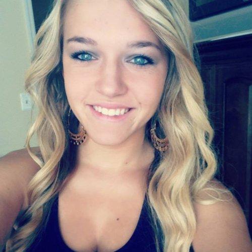 Jenna_TWD's profile picture. Hmmm what could I even put here to make me sound interesting?? Well, I juggle?!!