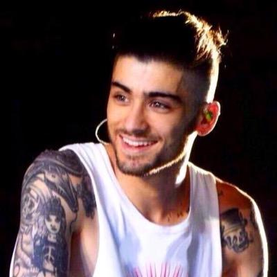 follow @Z4YNLOVE please :))