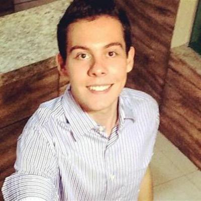 Estudante de Odontologia na Universidade de Uberaba MG.