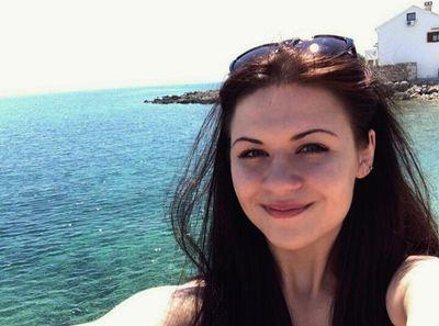 cloudlettt's profile picture. redzēt neredzamo, mīlēt ienīstamo un sajust to pašu neko