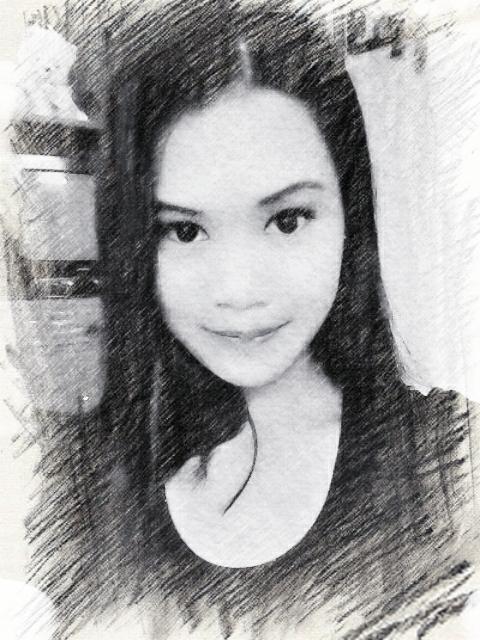 a DREAMER.. a STRONG WOMAN..a BLESSED and SIMPLE person with simple joys in life.. :)