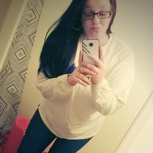 Married , 19 , Mommy to a beautiful little girl