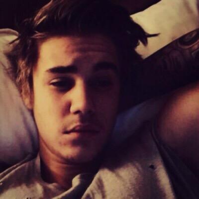 legiitbieber's profile picture. JUSTIN FOLLOWED 12/25/13