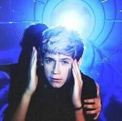 -My twitter @RocioRamirez98 - Directioner -Niall's princess- i love Food and football- U2 = the best irish band of the world.