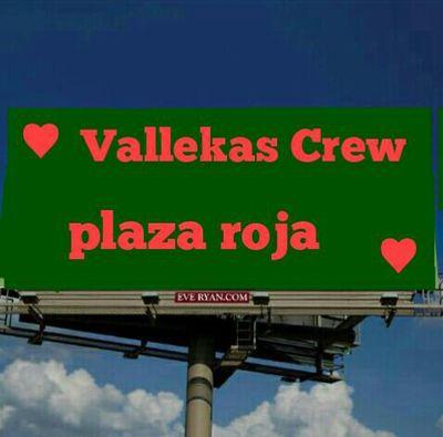 Parque de vallecas conocido como Plaza Roja Lugar donde tod@s de la plaza Jugamos, hablamos, quedamos etc.. ¿eres de la plaza? Siguenos