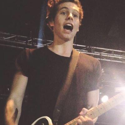follow @DailyDMsAcc for daily DMs and contests for solo group DMs with your faves! ✨
