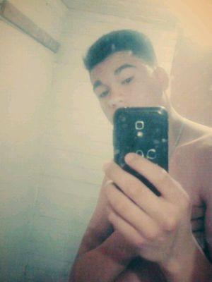 *Brayan,17 añosUnivercidad catolica...Stephan Kareem El Shaarawy92...Futbol♡