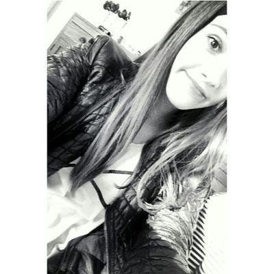 Pleunoktober30's profile picture. ♡ 6teen / love hockey / music lover ♡