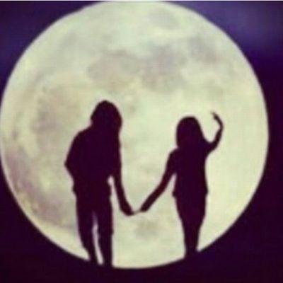 ﺃﺣﺒﻬﺂ..!
ﺃﻓﺨﺮُ ﺑﻬـﺂ ﺩﺍﺋﻤـﺎً ..
ﺃﺗﺒﺎﻫﻰ ﺑـِ ﺟﻤﺂﻝ ﻗﻠﺒِﻬﺂ ♥ .. ﻭَ ﺃُﺣﺐّ ﺗﻤﻴّـﺰ ﺭﻭﺣـﻬﺂ .. [ ﻧِﻌﻤـﺔٌ ﻫﻲ ﻓﻲ ﺣﻴـﺂﺗﻲ ]