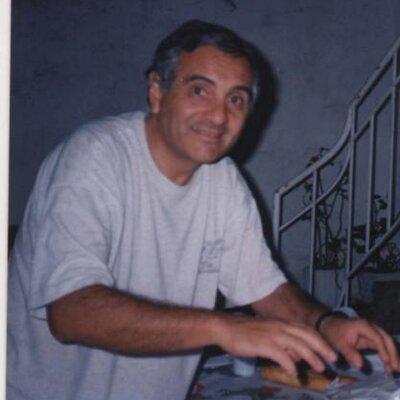 Estudioso de la cultura, centré mi atención en el fenómeno cinematográfico y la literatura, lo que provocó innumerables trabajos y críticas en diversos medios.