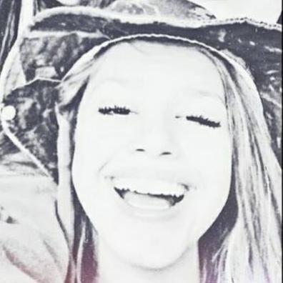 Poser é o krl, aqui é nós que manda otário!
SE EU PEGO O SK8 PRA FAZE UM ROLEZIN ME SINTO BEM MELHOR (8
