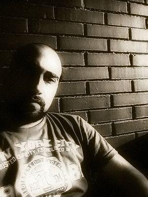 RuSepulvedaLeal's profile picture. (25 años) Papá de la niña Violeta ♥ Profesor de Historia & Geografía.
Hincha de la Universidad de Chile.