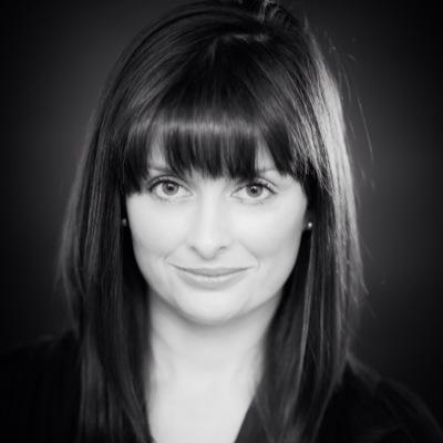 Actress, Storyteller, Writer, Mummy. Founder @Hedgepigtheatre & @MamaHoglet. Represented by Valerie Brook https://t.co/QaMY60AE33