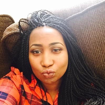 shanadaniel12's profile picture. 