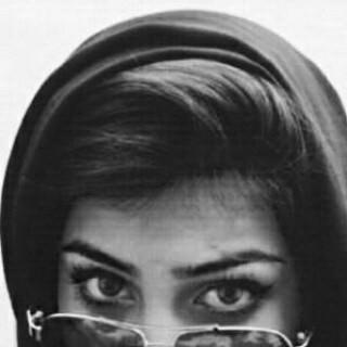 • لبّيِــﮭ }يَاليـے~ مَآ يسَاويگ مخلُـوقْ ••
