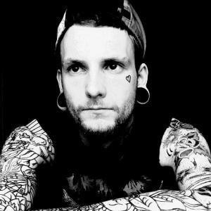 elijah_pupfresh's profile picture. #TATTOARTIST  #KEENCHAP #LEEDSBOY #PISSOFF