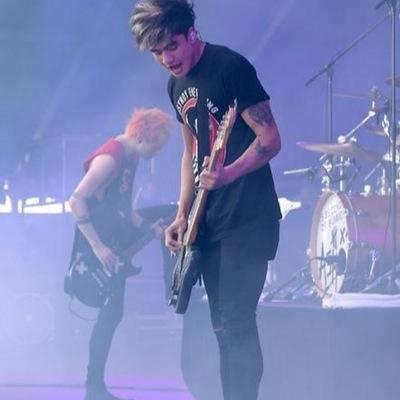 hii, this is a free follow :) Please follow @excusecal_