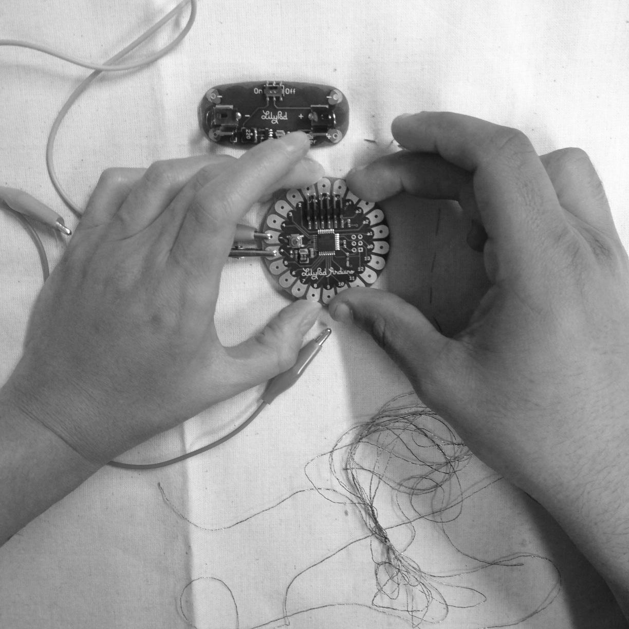 material researcher and designer//
PhD researcher in smart textiles