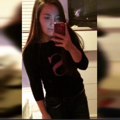 @nashsturbated gave you a free follow follow her or get unfollowed here.