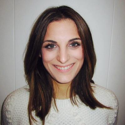 Periodista. Apasionada de la comunicación y el marketing. Aprendiz empedernida. Eterna estudiante. Disfruto con el cine, la danza y la moda.
